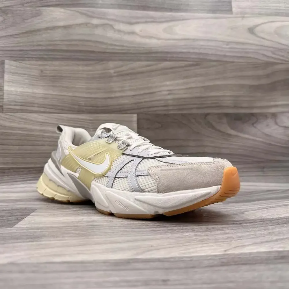 Nike V2K Run Shoes (HV4314-030, Phantom/Light Khaki. Men 10.5 / Women 12